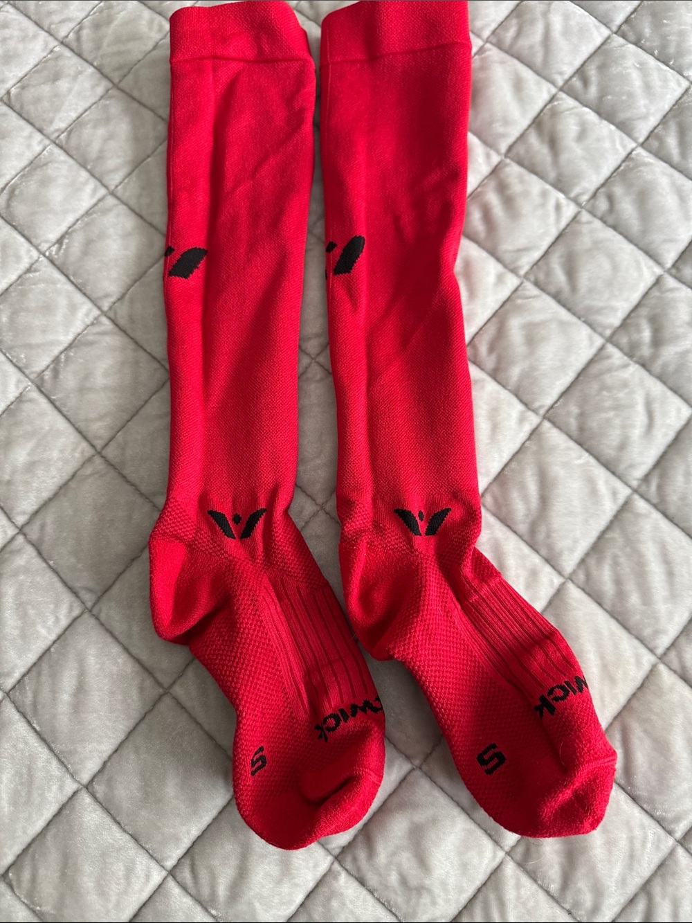 Red Performance Compression Running Socks - Swiftwick